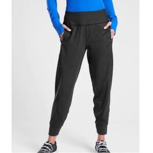 Athleta Distance Jogger Black Women's Size XS Mid-Rise Athletic Pants 488459